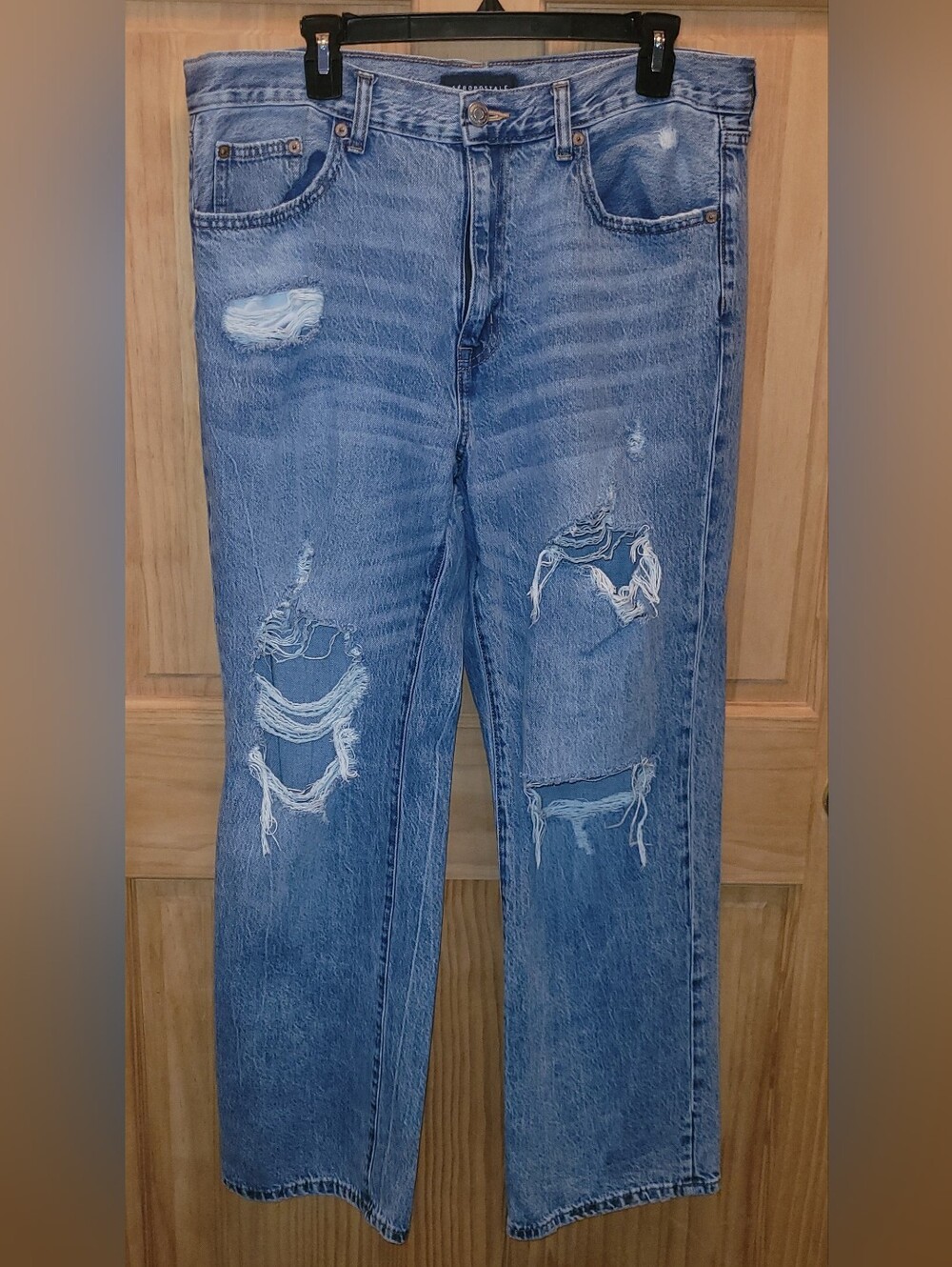 Women's Aeropostale Skater Style Distressed Jeans Size 12